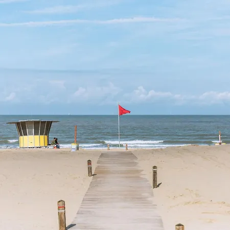 Beachhouse With Parking By Interhome Appartement Blankenberge