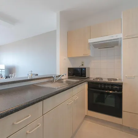 Beachhouse With Parking By Interhome *