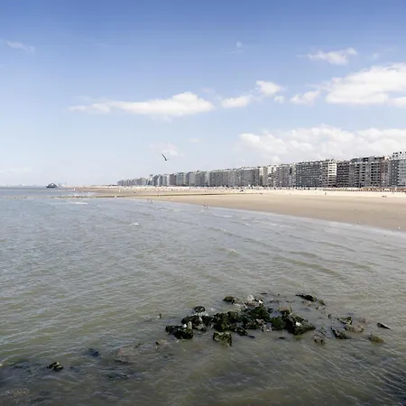 Beachhouse With Parking By Interhome